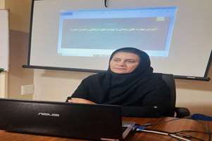 جلسه آموزشی یادگیری نحوه ارتباط موثر کارکنان انتظامات و متصدیان پذیرش با ارباب رجوع