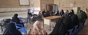 برگزاری جلسه آموزشی با موضوع تغذیه و رژیم درمانی در درمانگاه شهید فقیهی ویژه رابطین سلامت